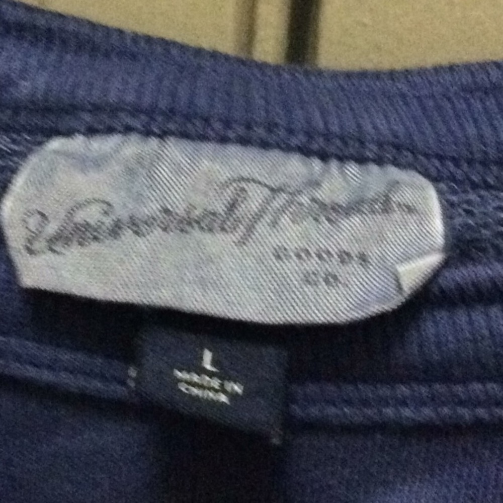 Universal Thread - Picture 6 of 6
